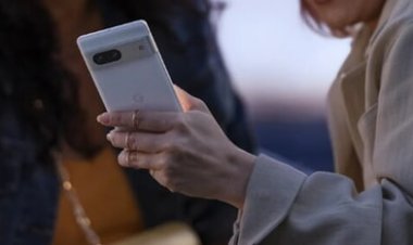 Google Pixel 7 Price Plunges to ₹20,460 from ₹59,999, Plus Freebies: A Bonanza for Smartphone Buyers!