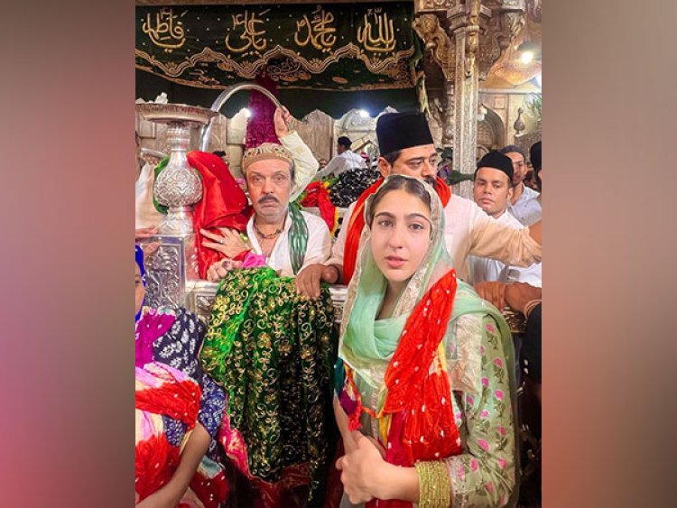 Sara Ali Khan reached Ajmer Sharif Dargah before the release of Zara Hatke Zara Bachke, prayed for the film