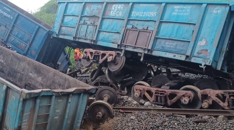 20 special trains going to Mumbai, Ahmedabad, Surat, Jammu canceled, plea - not getting enough passengers