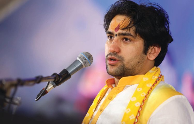 Gorakhpur's young man went to Bageshwar Dham to recover, died in front of Pandit Dhirendra Shastri