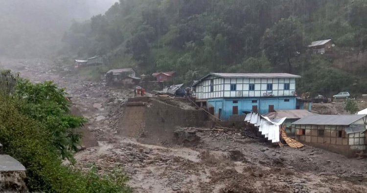 Cloud burst in Jammu and Kashmir's Kupwara: Many vehicles washed away, heavy damage to houses and bridges