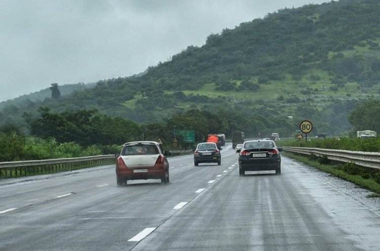 Do keep these things in mind while driving on Expressway, otherwise, you may be fined heavily!