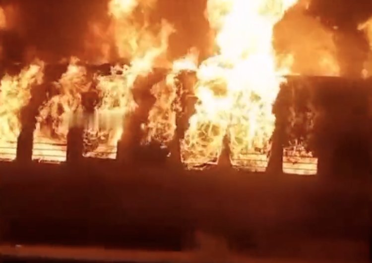 Burning Train: Gas cylinder explodes in train, 9 people killed, 25 injured