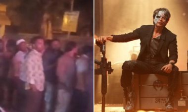 First show of 'Jawaan' will start at 2.15 pm! SRK fans in line outside theaters till 2 am