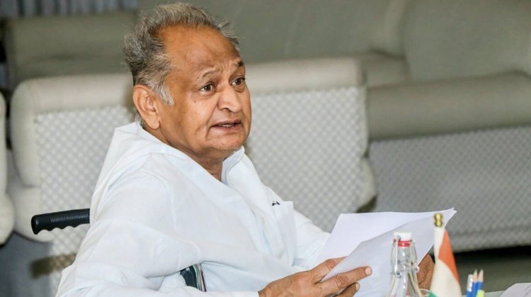 High Court notice to Chief Minister Gehlot