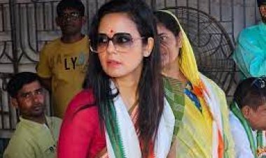 Mahua, surrounded by controversies, hits back at Rajeev Chandrashekhar and Nishikant Dubey;  he made this demand from the government