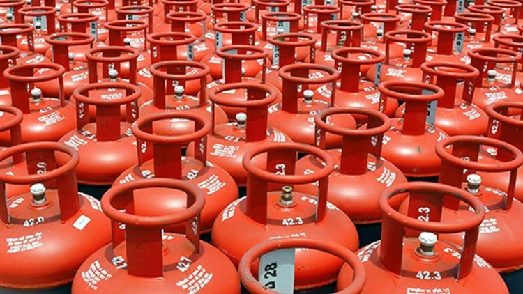 Relief on LPG cylinder to Ujjwala beneficiaries, now announcement of giving subsidy of Rs 300 instead of Rs 200