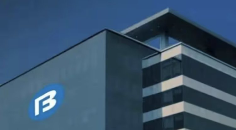 Bajaj Finance Q2 Result: Stock is trading down by more than 2% after quarterly results, profit had increased by 28 percent