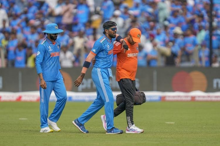 Ind vs Ban: Hardik Pandya got injured in the middle of the match, went out of the field groaning in pain