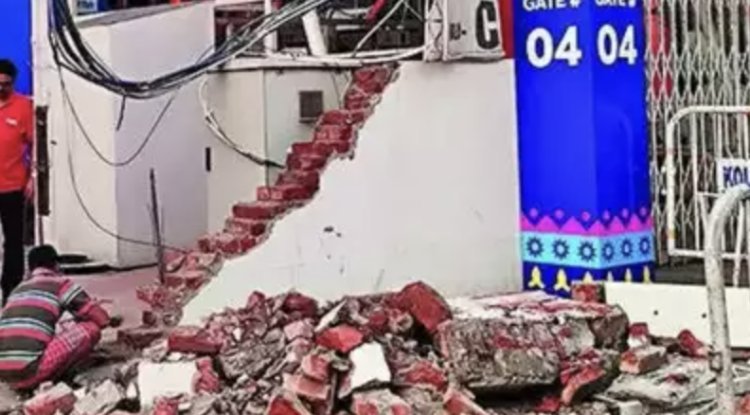Big accident in Kolkata before the World Cup match, Eden Gardens wall collapsed during repair work