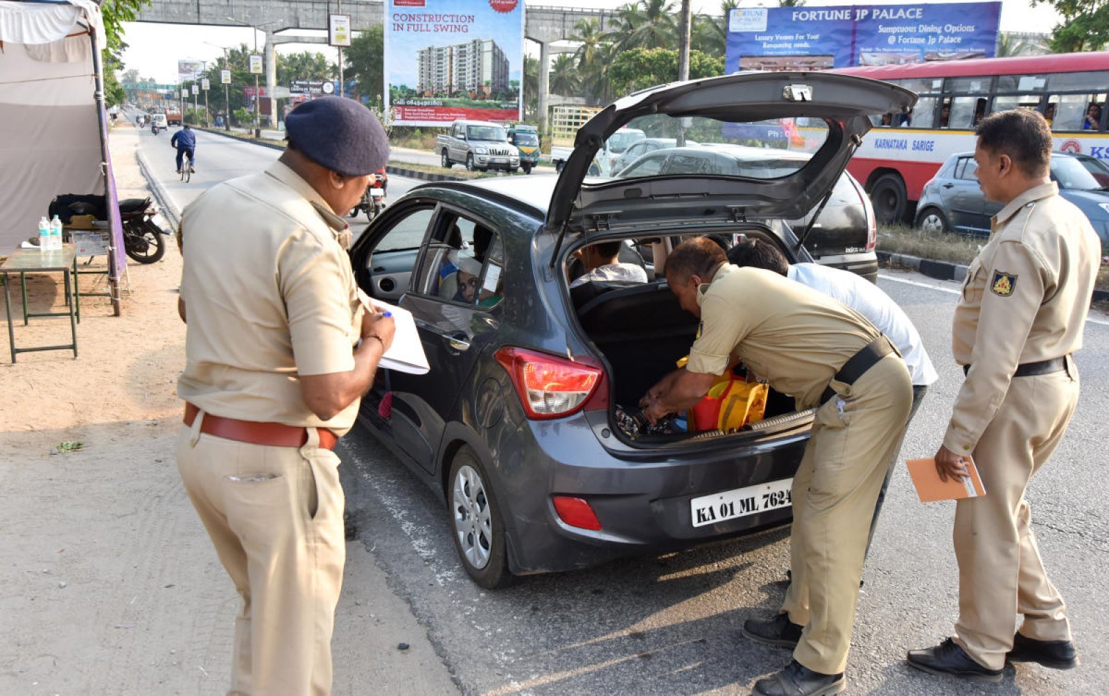 Does your car follow BS3 or BS4 emission standards? Before deducting challan of Rs 20 thousand