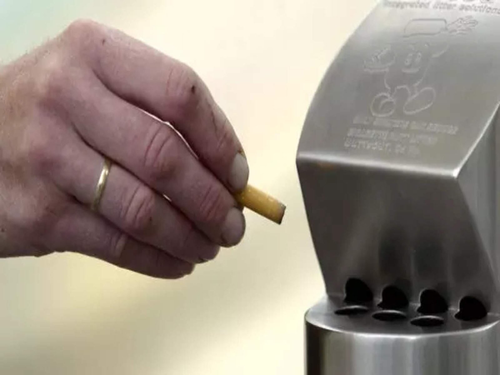 Generational Smoking Ban: New Zealand will end smoking ban law, health experts criticized the decision