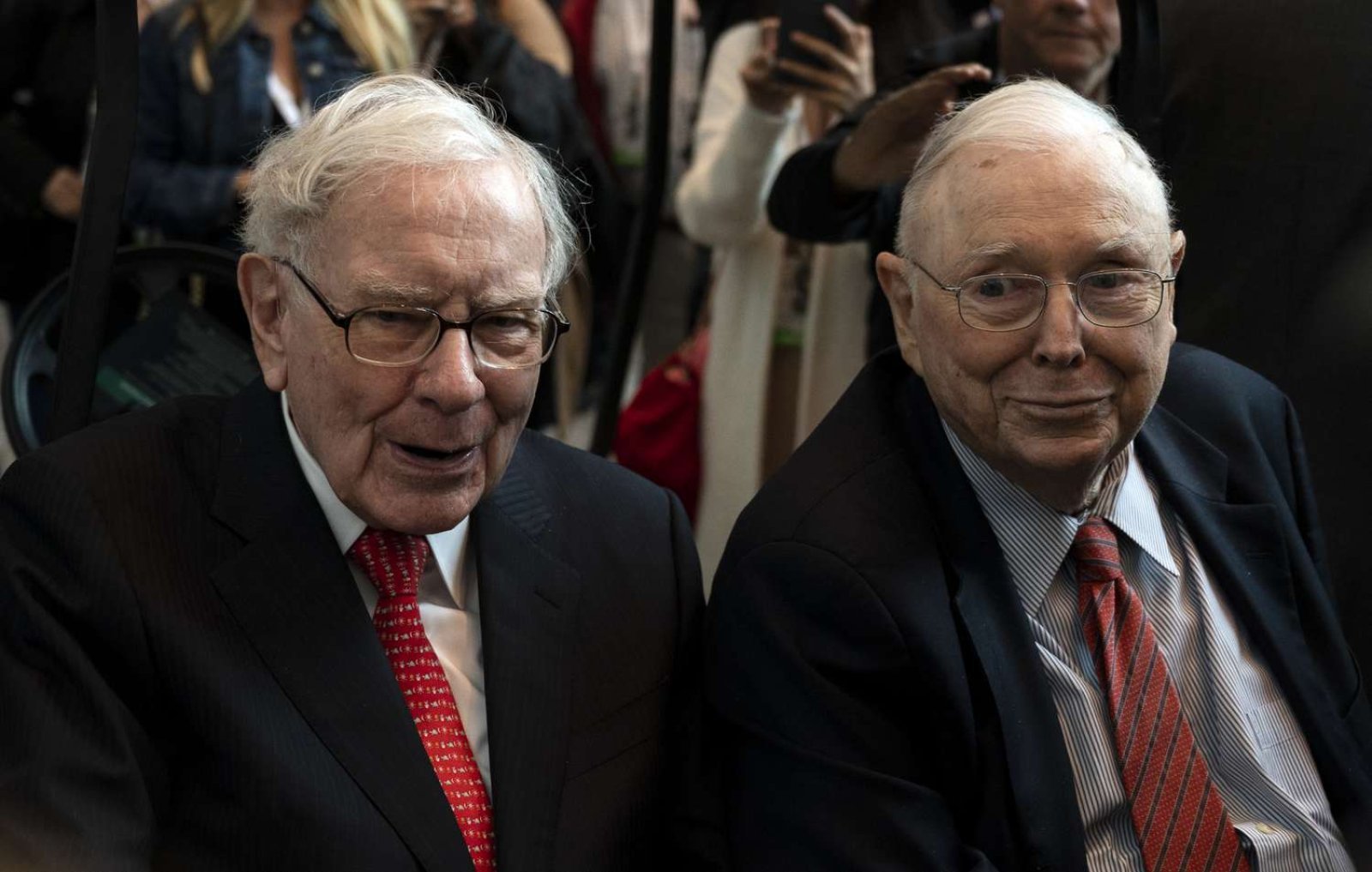 Warren Buffet's right hand Charlie Munger passes away