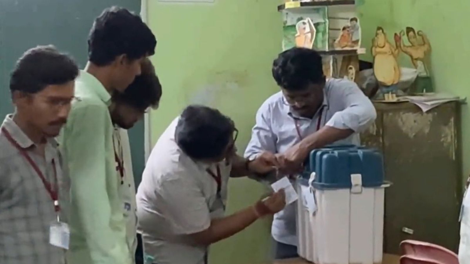 Voting time ends in Telangana: 63.94% voting time was till 5 pm
