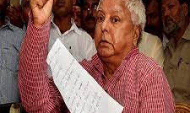 CM Nitish attended Left's program, Lalu missing