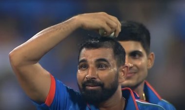 After taking five wickets, Shami made such a gesture towards the dressing room, made fun of the coach!