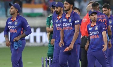 Big action against this team amid World Cup 2023, Sports Minister sacks the entire cricket board