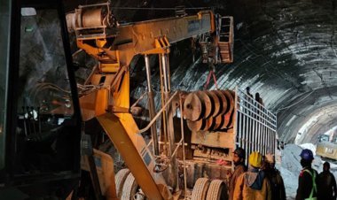 Machine left for boring above the tunnel, drilling started again with auger machine