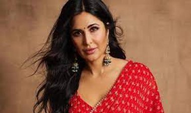 These foreign born beauties have created a special identity in Bollywood, they are ahead in both fame and earnings.