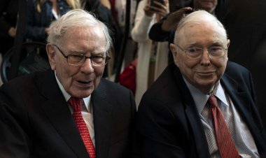Warren Buffet's right hand Charlie Munger passes away