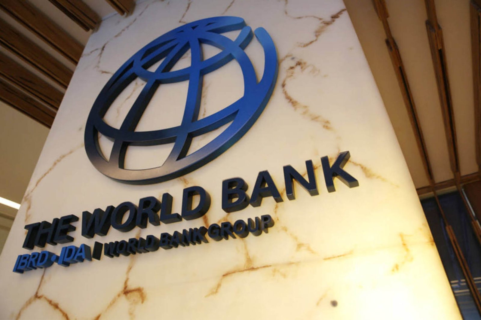 World Bank satisfied with the ongoing economic reforms in Sri Lanka, approves the second installment of $250 million.