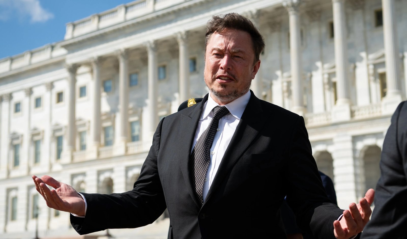 Elon Musk's X has stopped, users are not able to see even a single post