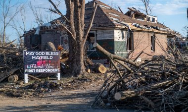 'Just kept praying to God...', said the victim remembering the storm that hit Tennessee; Six killed, two dozen injured