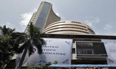 Dull start in the stock market; Sensex falls 300 points, Nifty below 21500