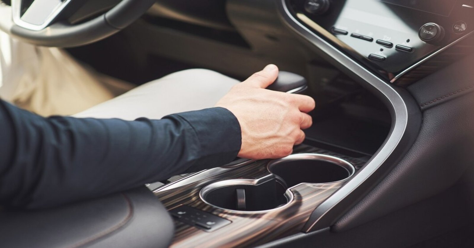 If you want to increase the life of clutch in car, then you must adopt these four measures.