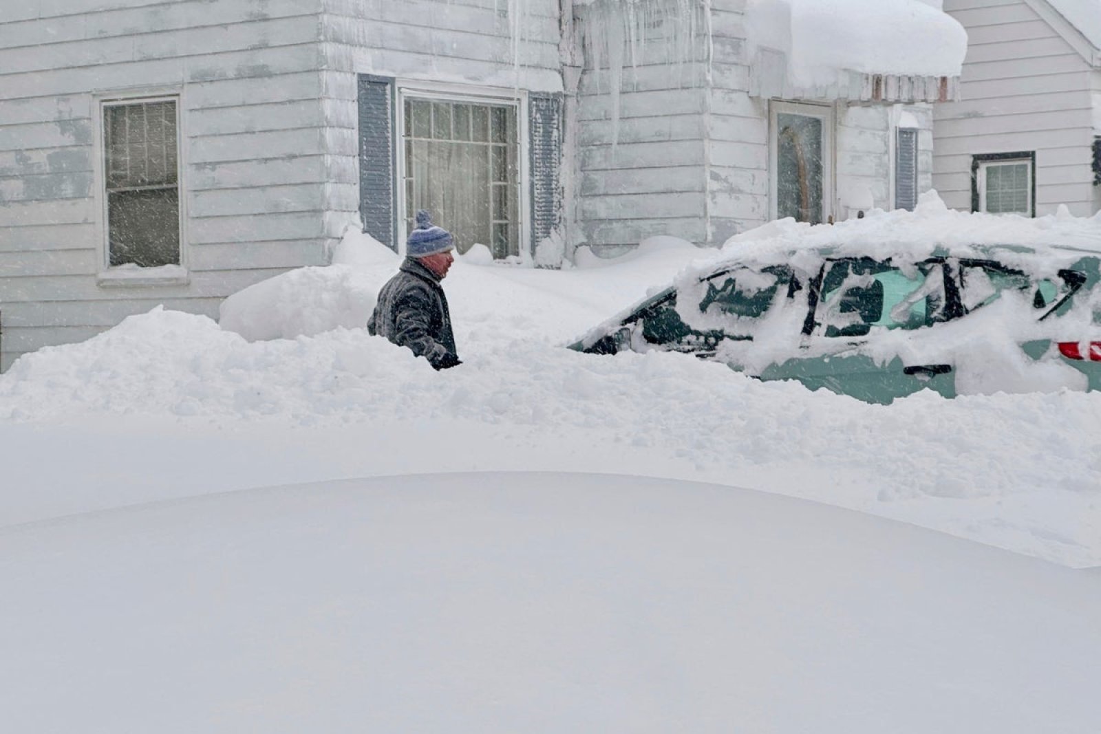 83 killed due to snow storm in America: 342 flights cancelled, temperature dropped to 34 degrees