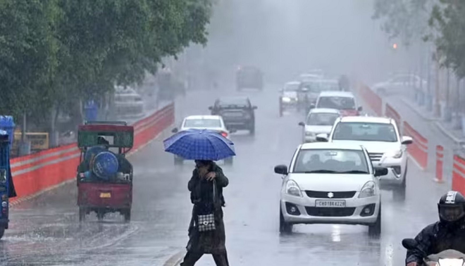 Heavy rain and snowfall in these states of the country, IMD issued alert