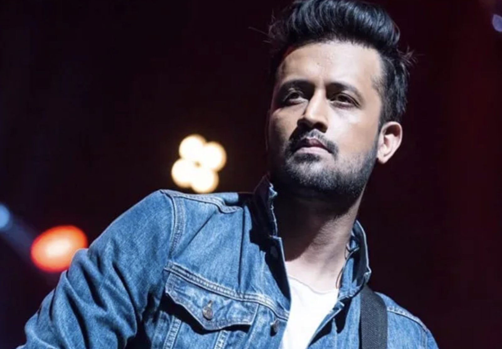 Pakistani stars enter Bollywood after 7 years, Atif Aslam makes comeback with 90's romantic song