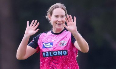 Cricketer Lauren Cheatle of Gujarat Giants left the playing field to fight cancer, will not play WPL 2024