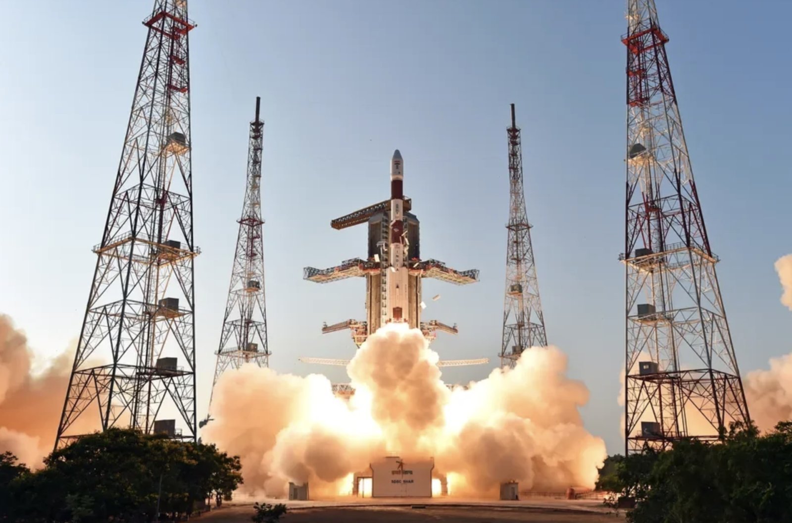 Space Programme: World was attracted by India's space programs, WEF veterans also accepted it