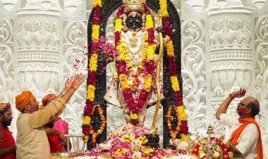 Ram Mandir: Ramlala played Holi, holding a water gun in his hands, the temple complex echoed with Fagun song