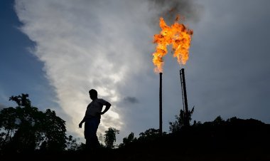 Threat of global warming, but approval of new oil and gas projects