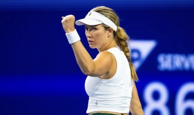 Collins advances to the first WTA 1000 final after defeating Alexandrova in Miami