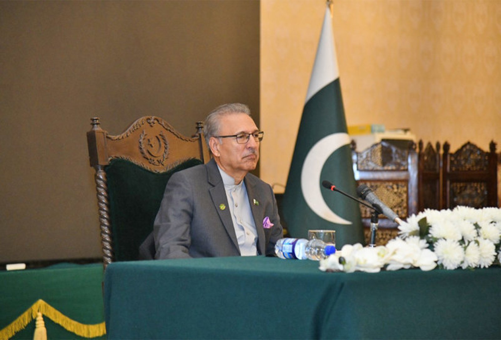 'To change your destiny, you have to start again', Alvi advised the people of Pakistan