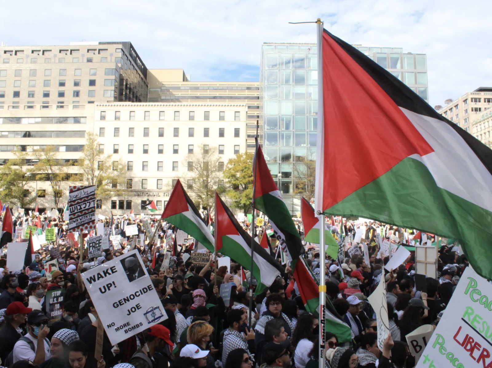 Biden surrounded at home on the issue of Gaza war, flood of pro-Palestine demonstrations in universities
