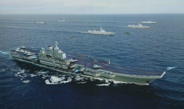 China's evil eye on Taiwan, Chinese naval ships again hovering near the sea border