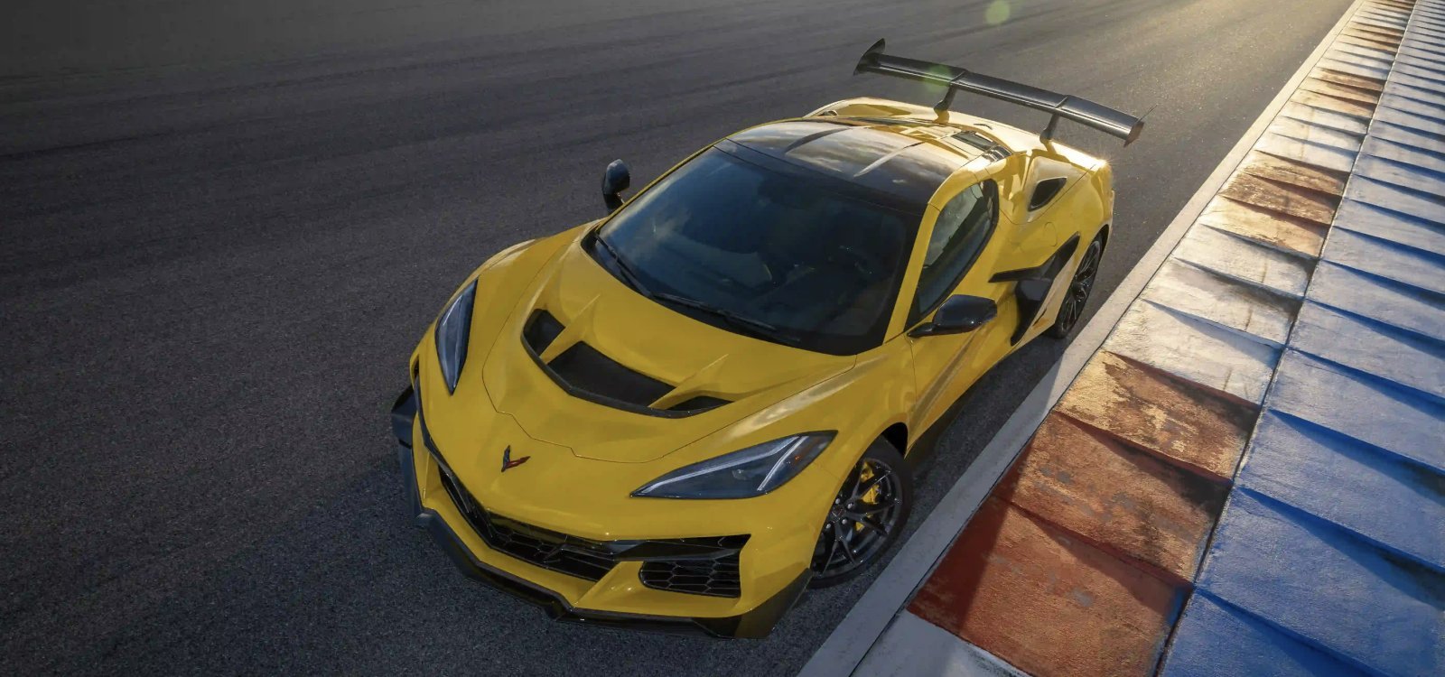 Chevrolet Corvette ZR1 supercar introduced, the most powerful car of American production