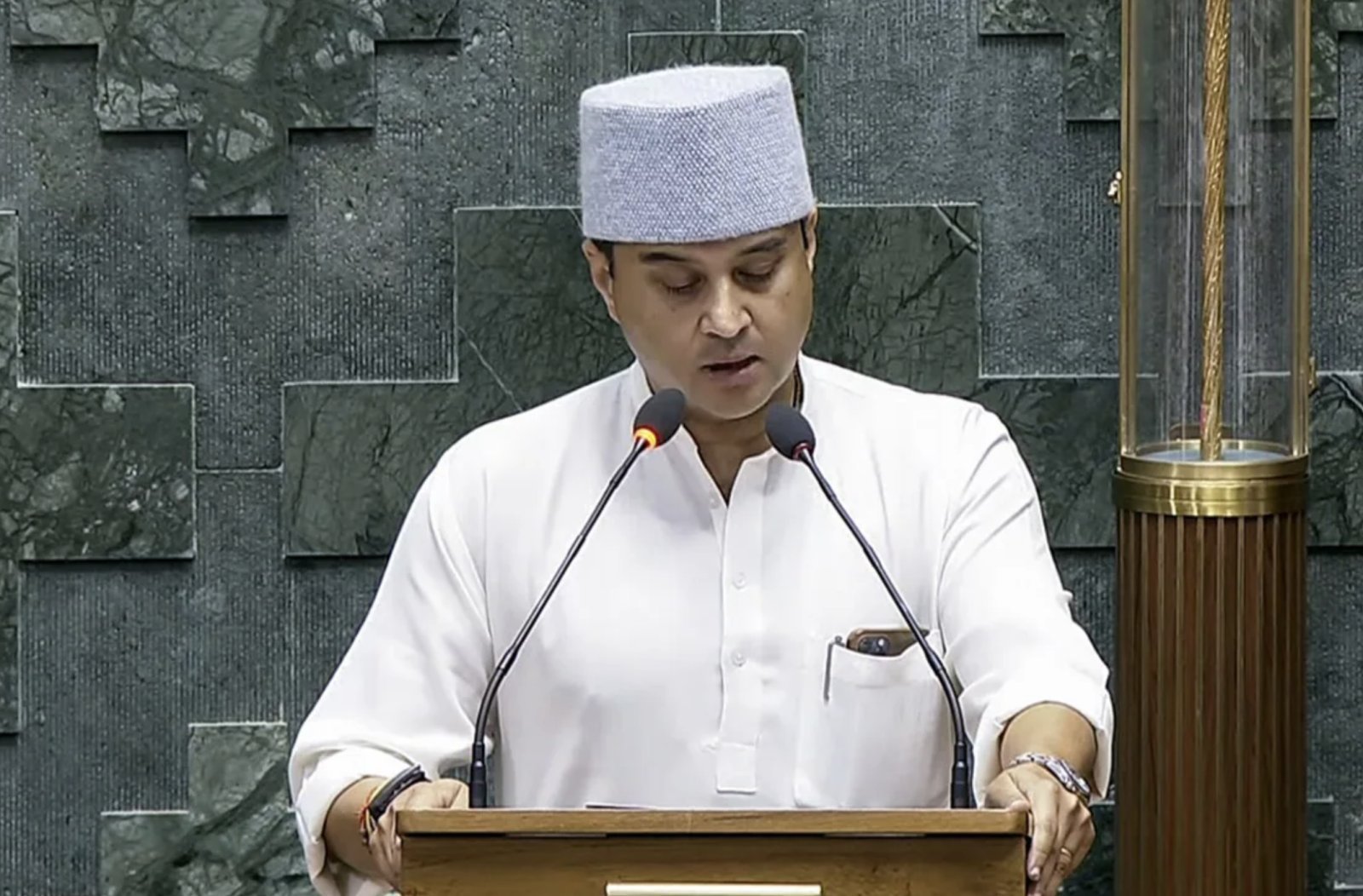 Telecom connectivity will be available in all villages in the next 12 months, Union Minister gave special information