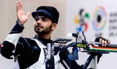 Paris Olympics 2024: Arjun Babuta qualifies for final in 10m air rifle, Sandeep Singh misses