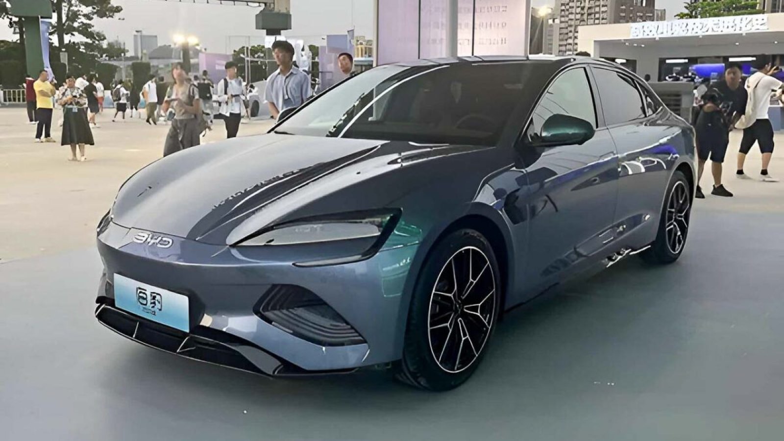 2025 BYD Seal Electric Sedan Launched; Equipped with features like autopilot, automatic parking