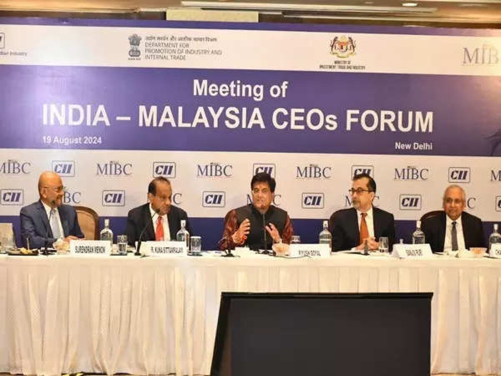 Malaysian companies invited to invest in oil, gas and electronics sector in India, minister said this