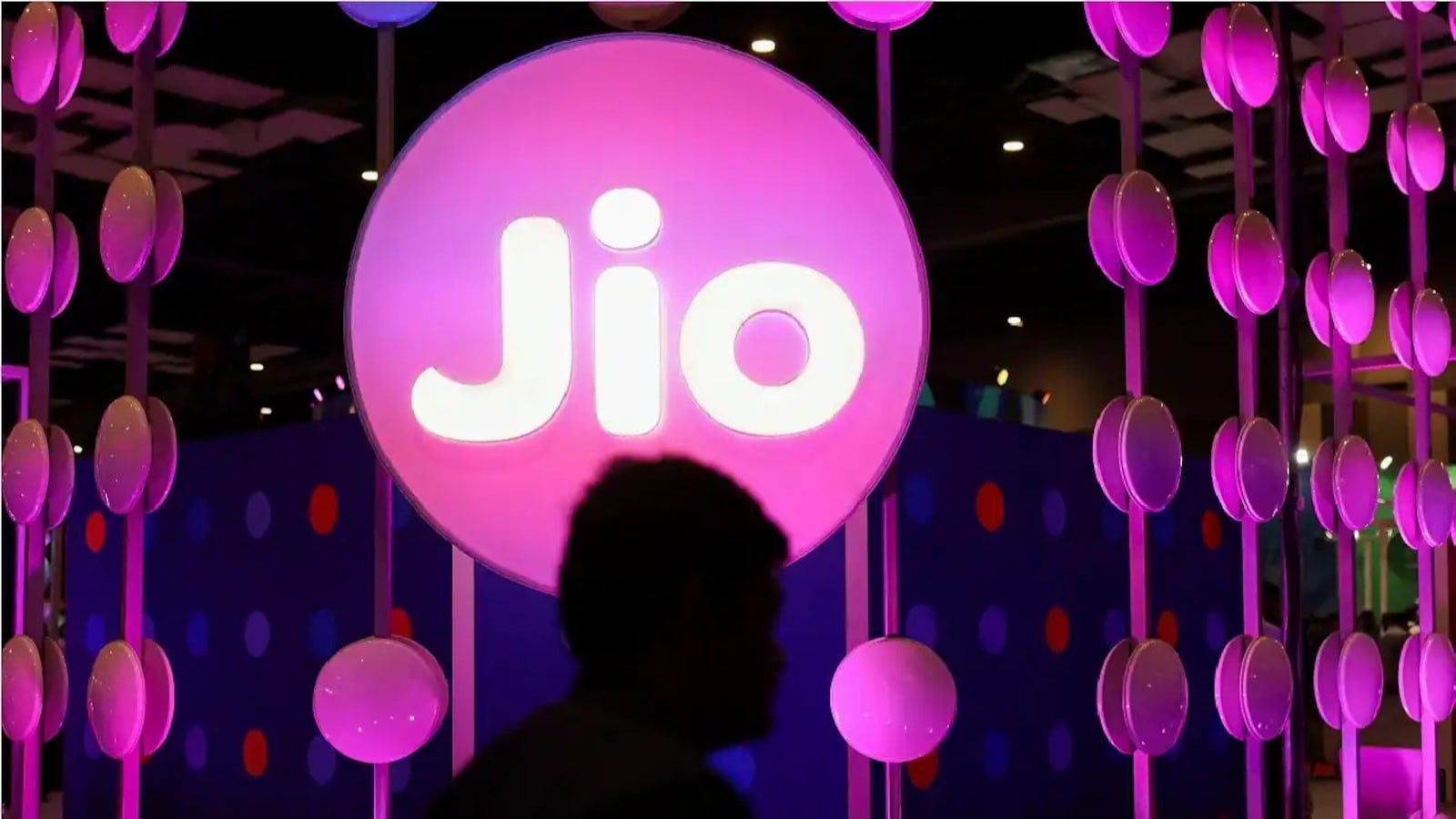 Mukesh Ambani's special gift to users, Jio AirFiber subscription is available for free for one year
