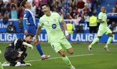 Barcelona defeated Deportivo Alves 3-0 in Laliga match, Lewandowski scored three goals in 25 minutes