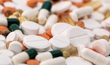 DCGI orders to withdraw medicines not meeting quality standards; action against fake drug manufacturers too