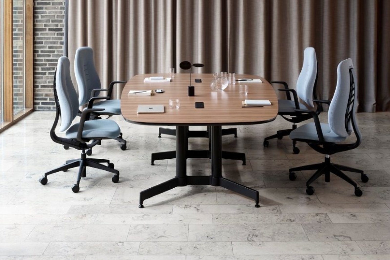 The Senator Group India launches ‘FreeFlow’, an innovatively designed office chair featuring two new technologies- ‘Auto-AdapTec’ and ‘FinTec’